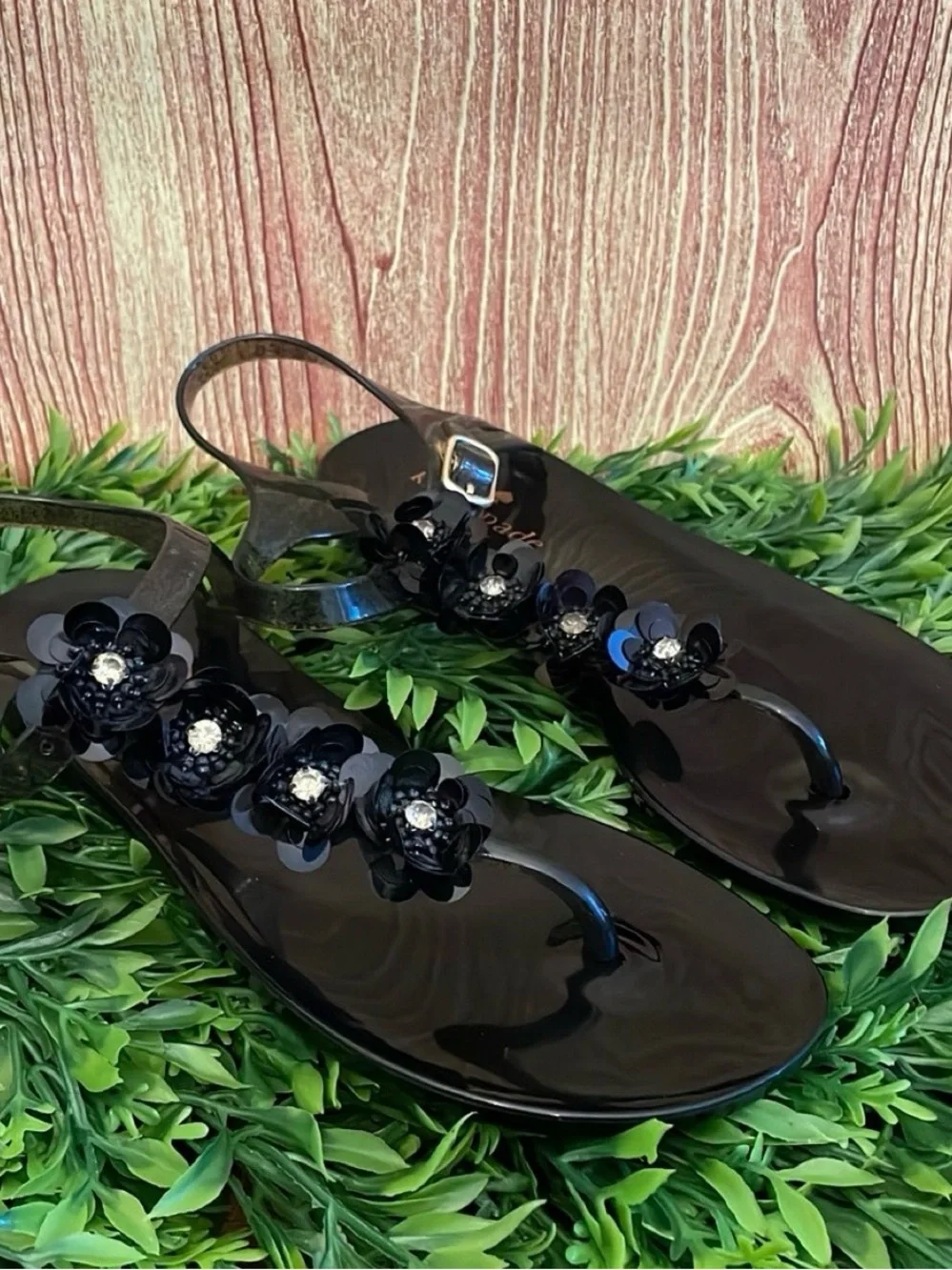 Kate Spade Women’s Jelly Flower Rhinestone Flip Flops Size 5